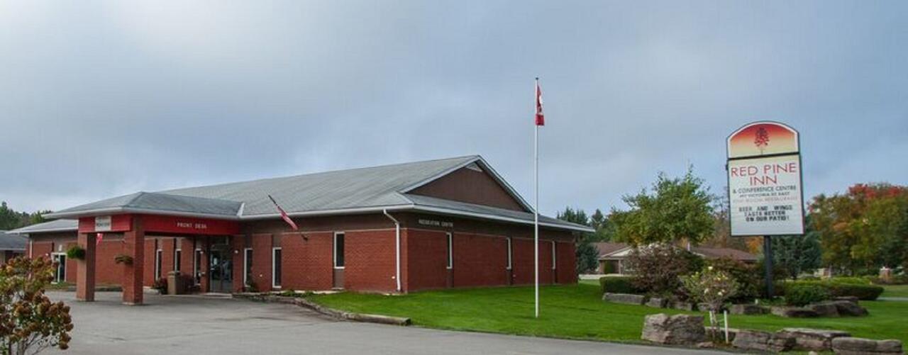 Red Pine Inn & Conference Centre Alliston Dış mekan fotoğraf