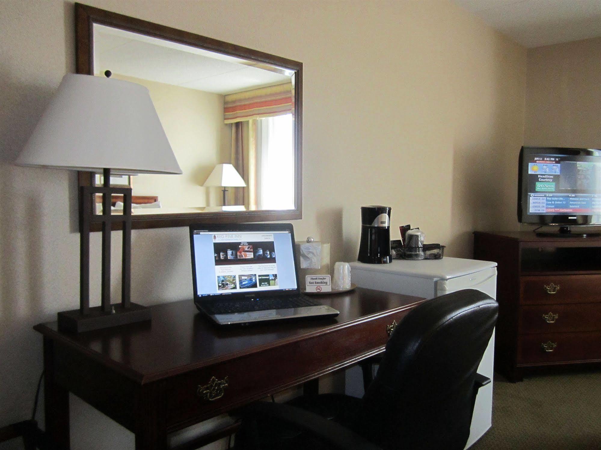 Red Pine Inn & Conference Centre Alliston Dış mekan fotoğraf